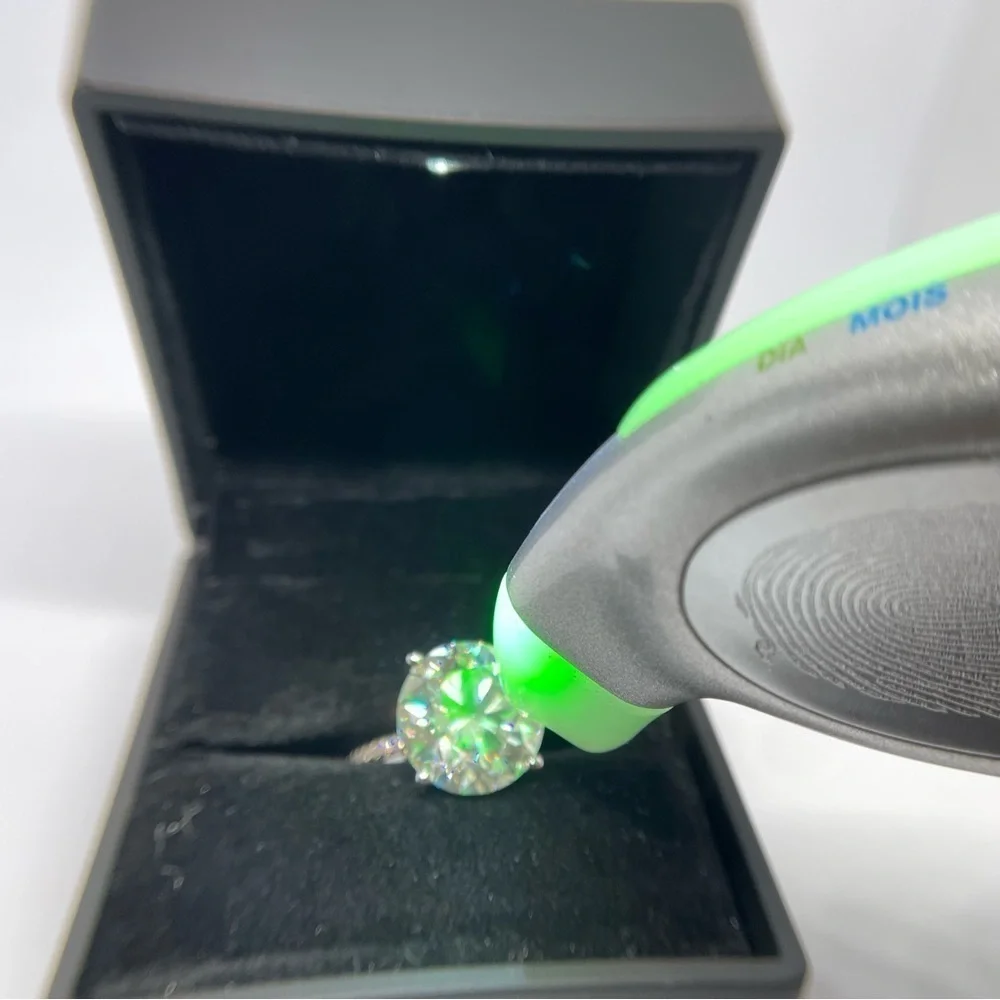 10 Carat Moissanite Engagement Ring Big Beautiful Round Cut Center Size 6.5